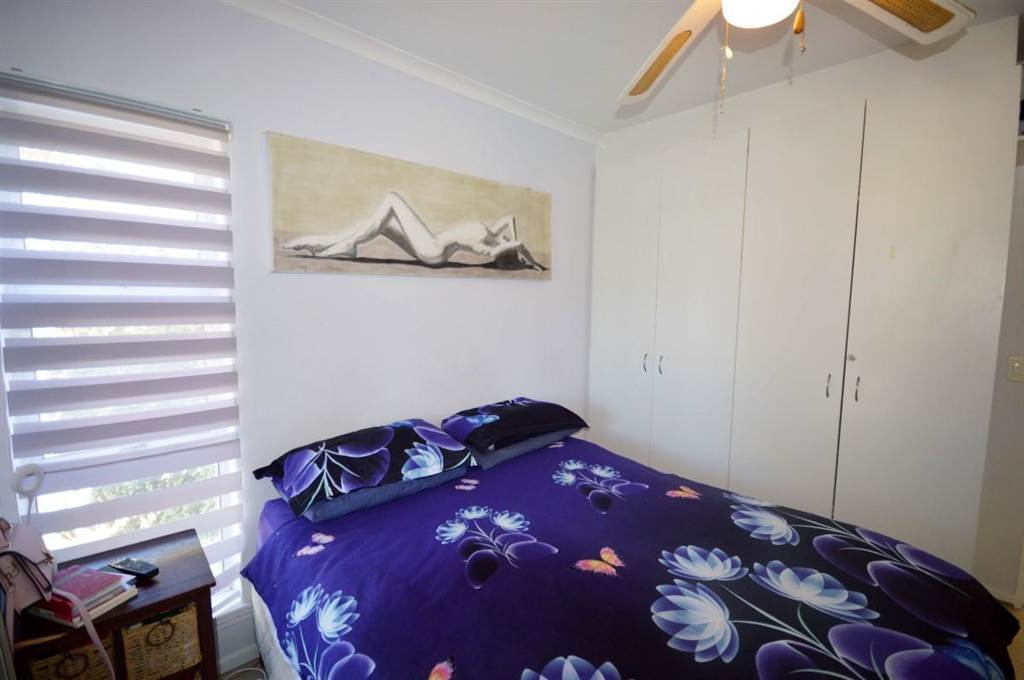 2 Bed Apartment in Gordons Bay Central photo number 12