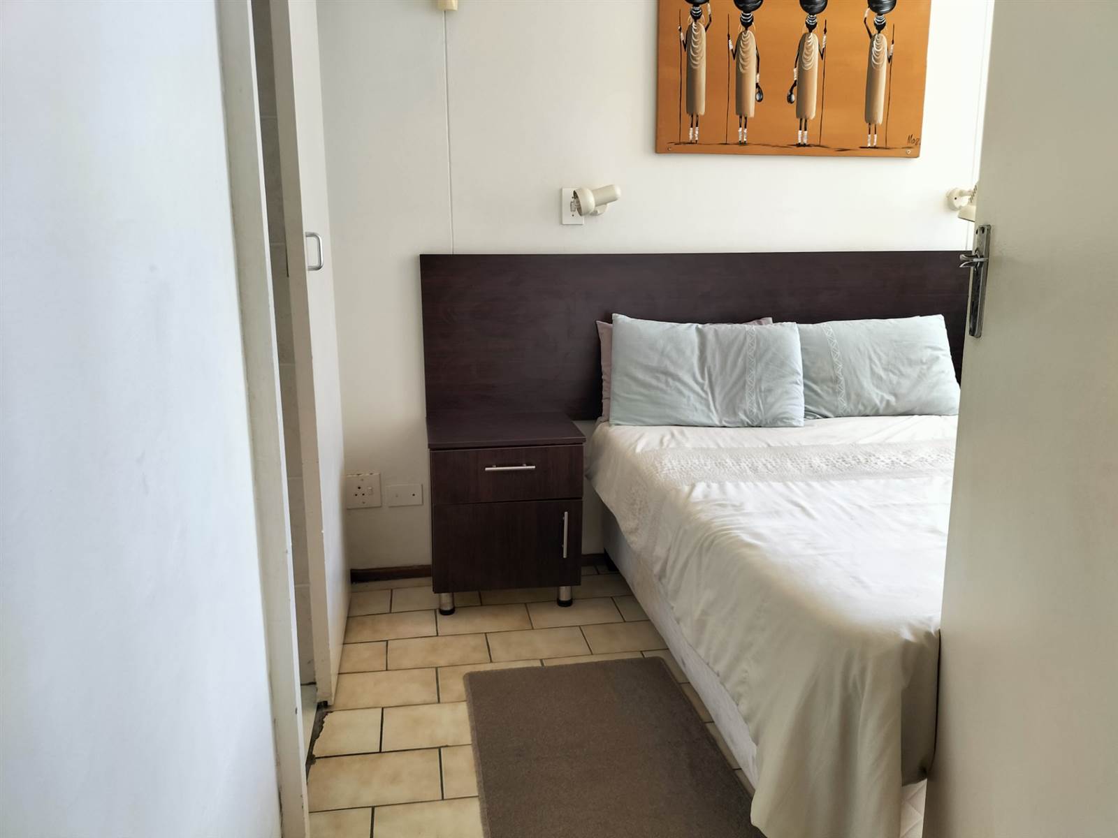 2 Bed Apartment in Amanzimtoti photo number 16