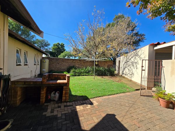 4 Bedroom House 4 Bedroom House