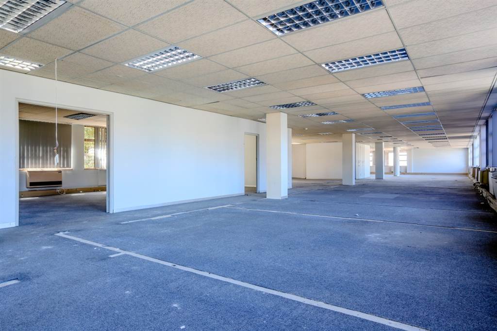 1043  m² Office Space in Bellville Central photo number 13