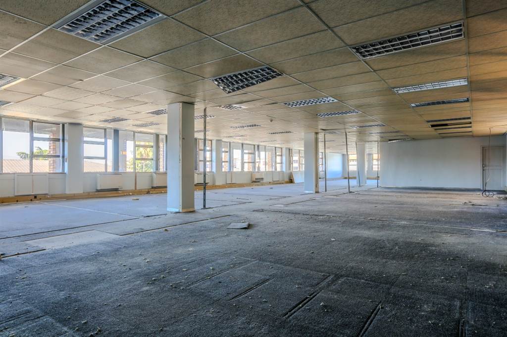 1043  m² Office Space in Bellville Central photo number 5