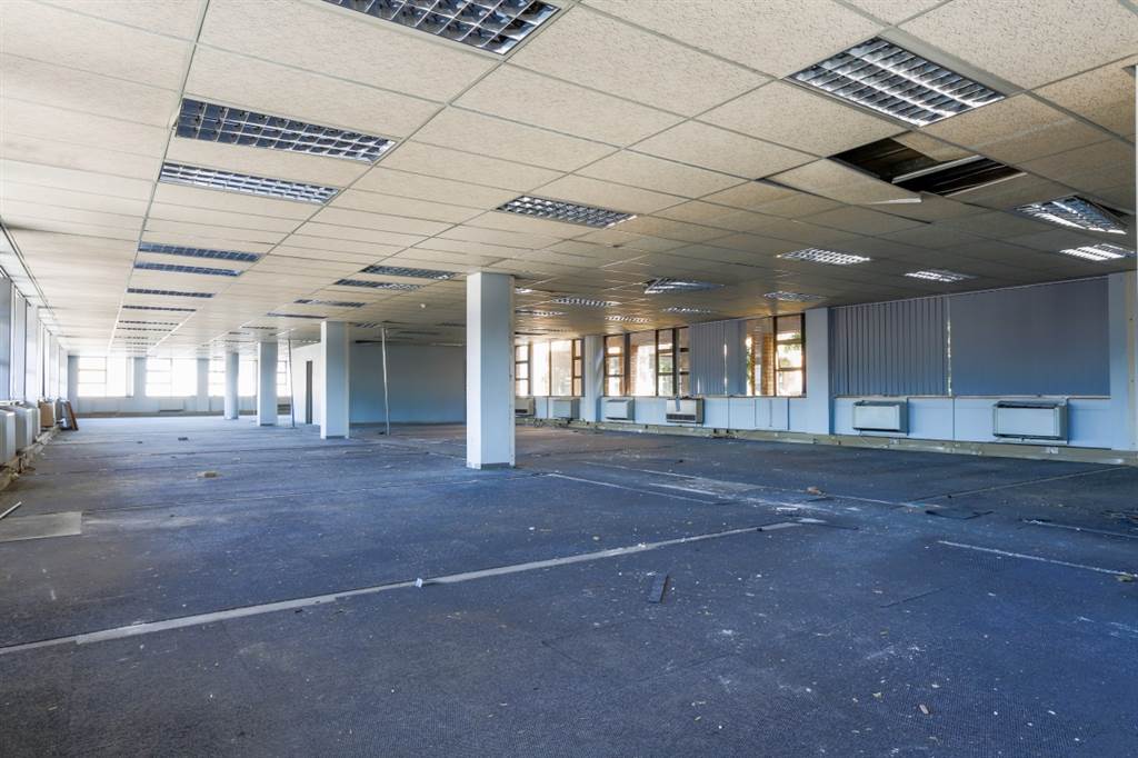 1043  m² Office Space in Bellville Central photo number 11