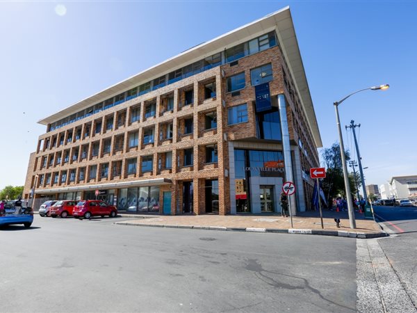 1043  m² Office Space in Bellville Central