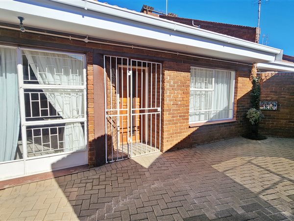2 Bedroom Townhouse 2 Bedroom Townhouse