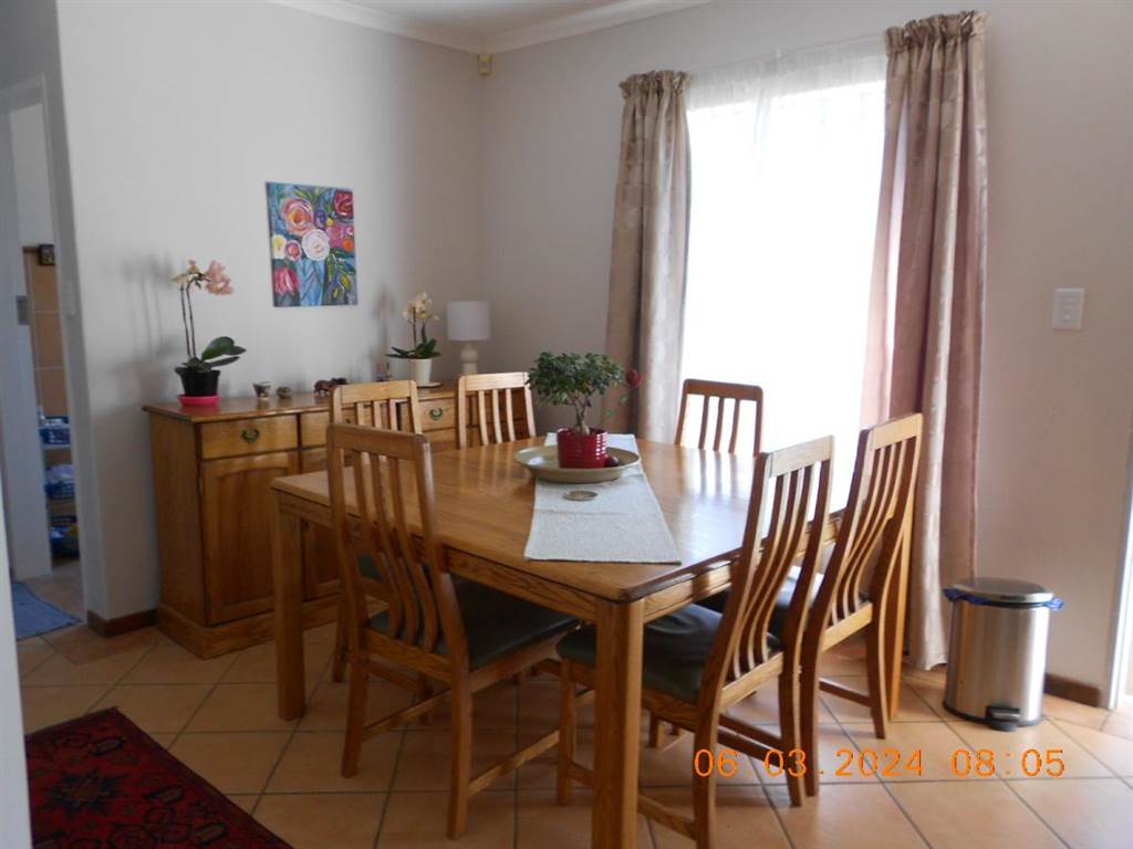 2 Bed Townhouse in Moreleta Park photo number 12