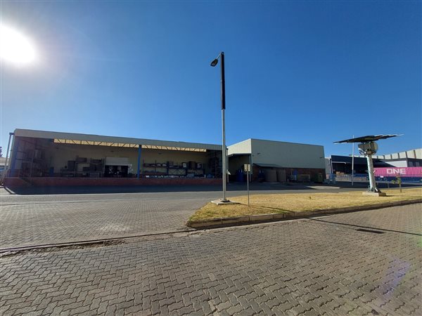 16 860  m² Industrial space