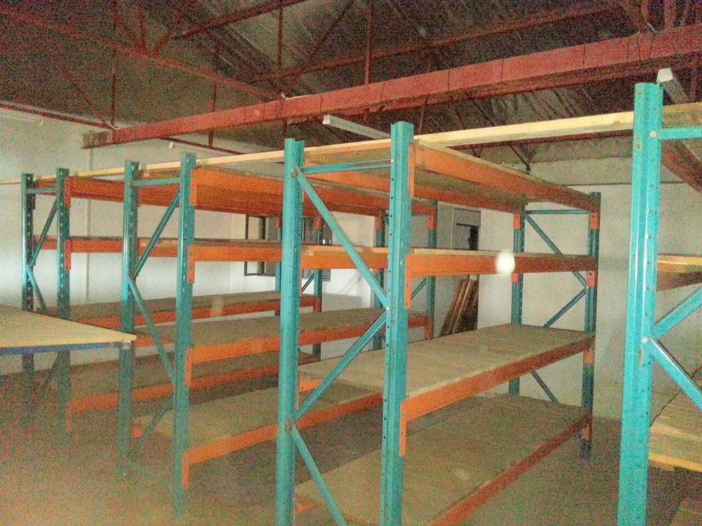 500  m² Industrial space in Witbank photo number 6