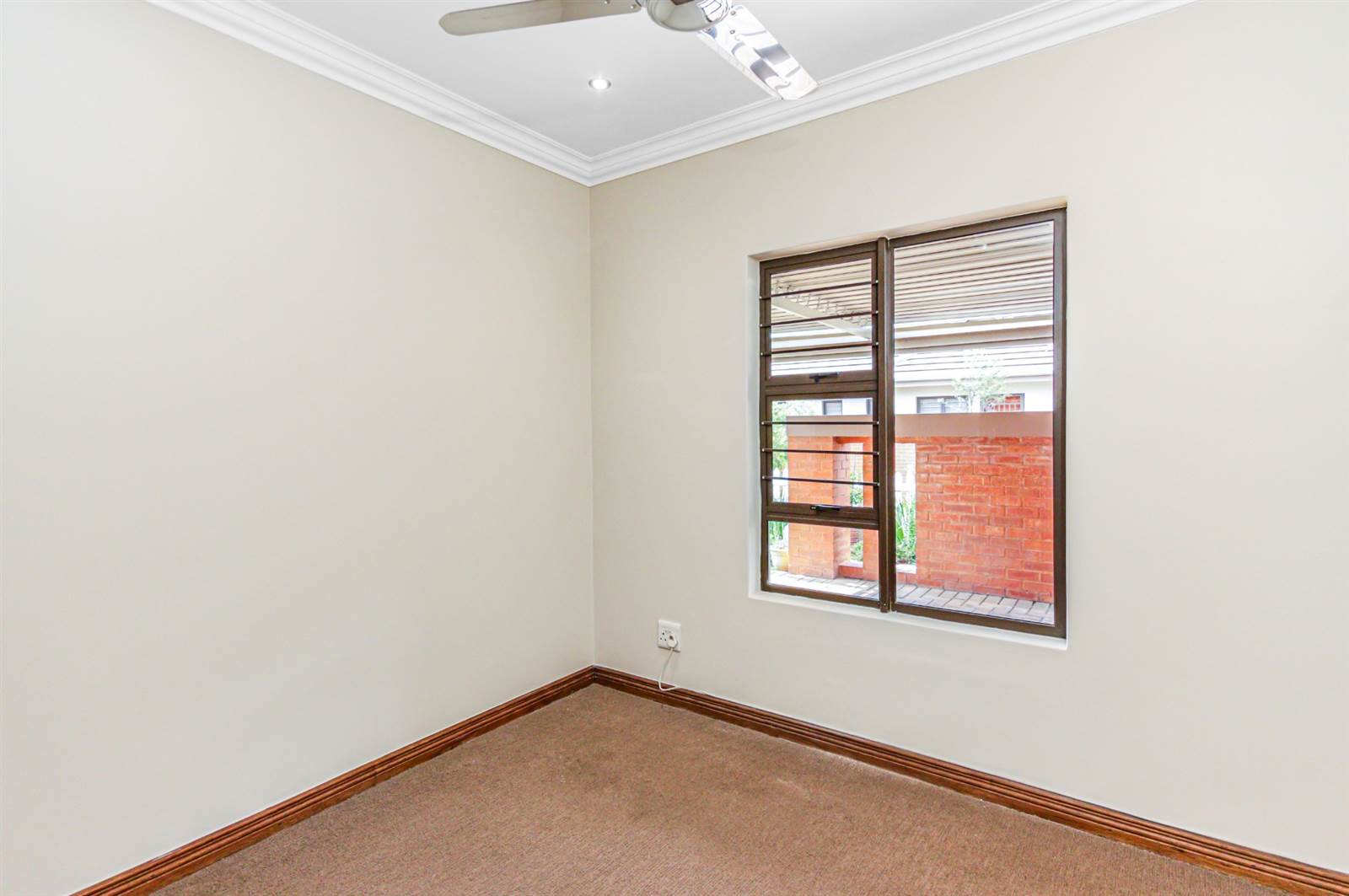 2 Bed Simplex in Douglasdale photo number 13