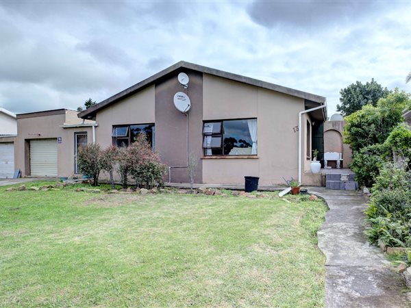 4 Bedroom House 4 Bedroom House
