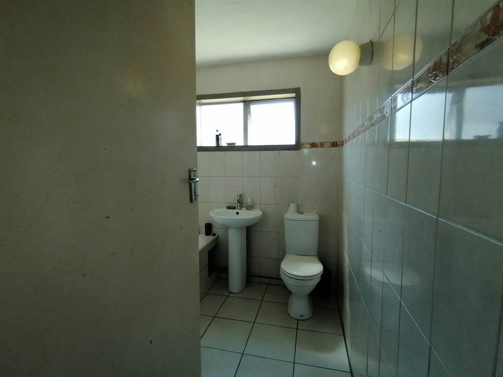 2 Bed Apartment in Austerville photo number 13