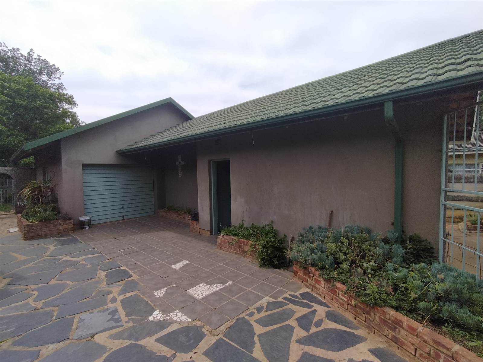 4 Bed House in Vaalpark photo number 21