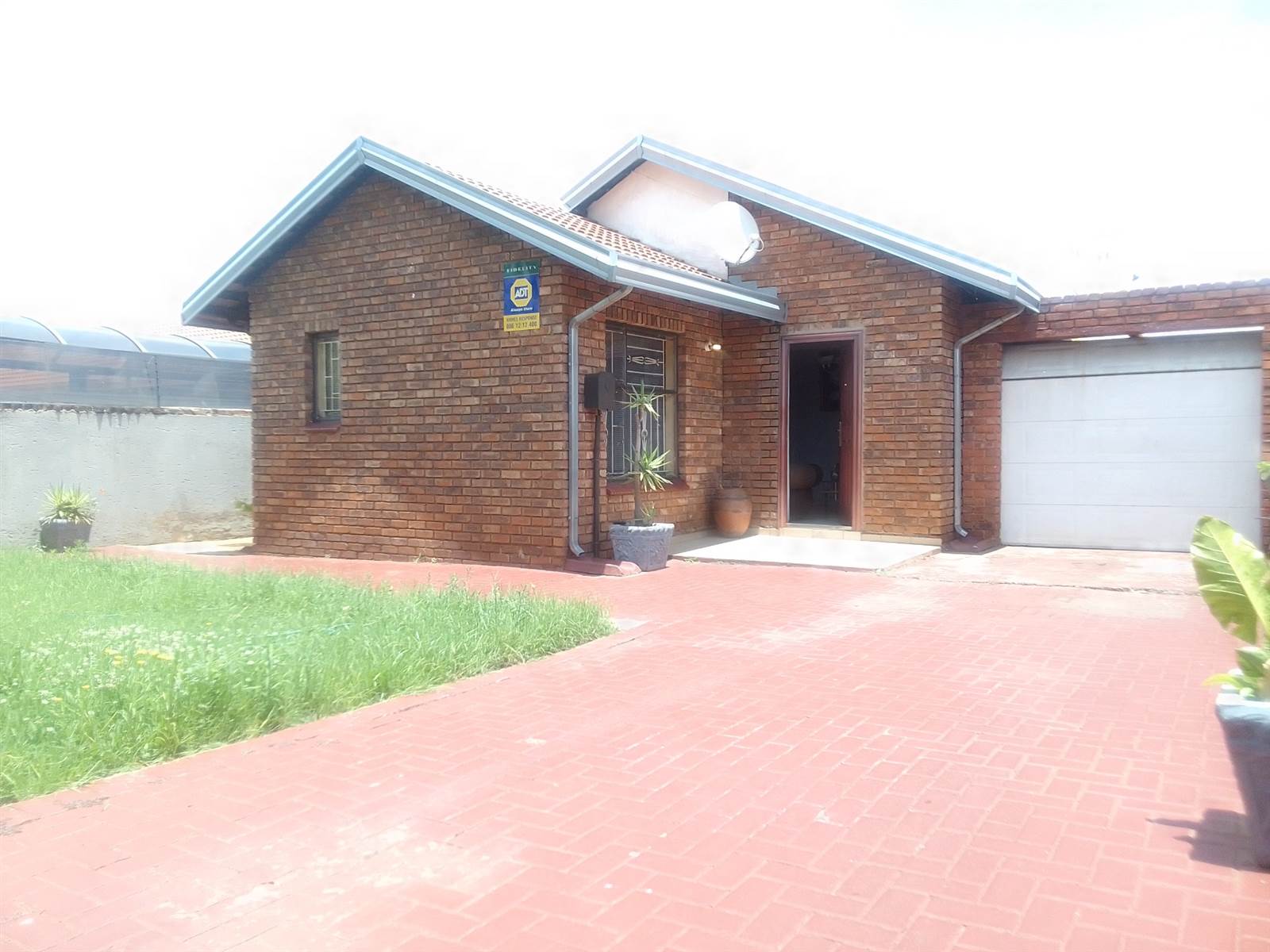 3 Bed House in Pimville photo number 11