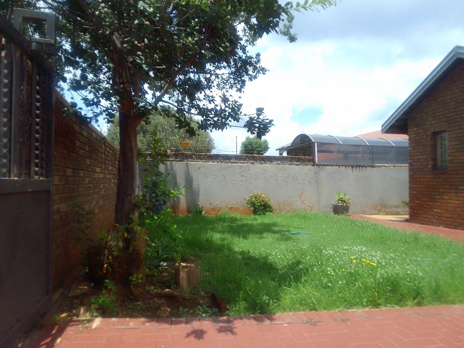 3 Bed House in Pimville photo number 10