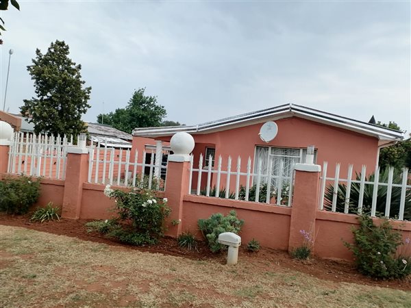 3 Bedroom House 3 Bedroom House