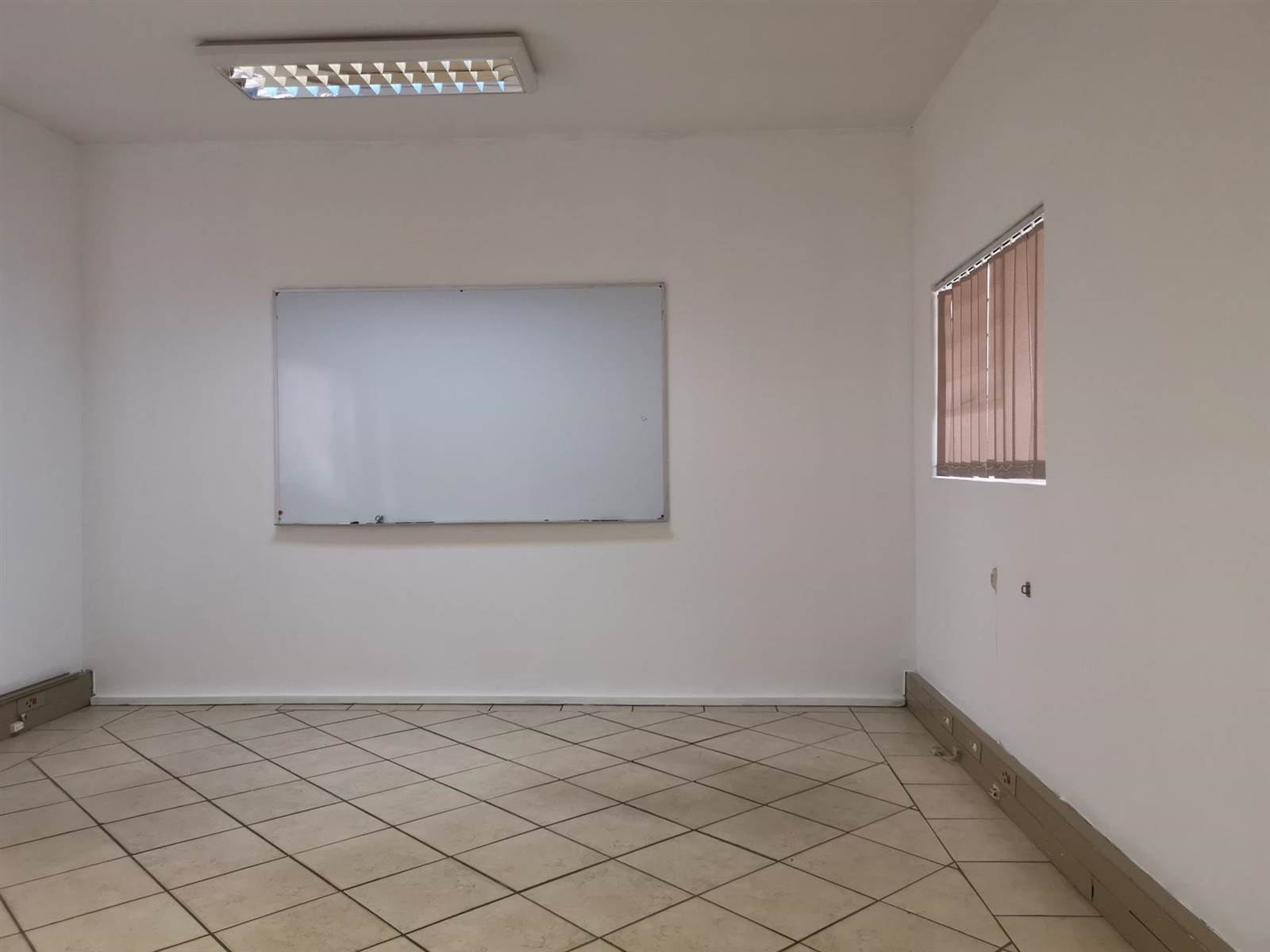 1070  m² Office Space in Middelburg Central photo number 14