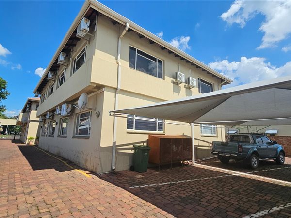 1070  m² Office Space in Middelburg Central