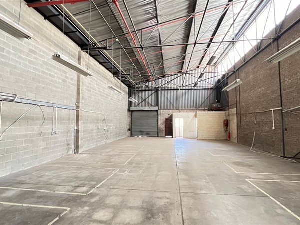 103  m² Industrial space
