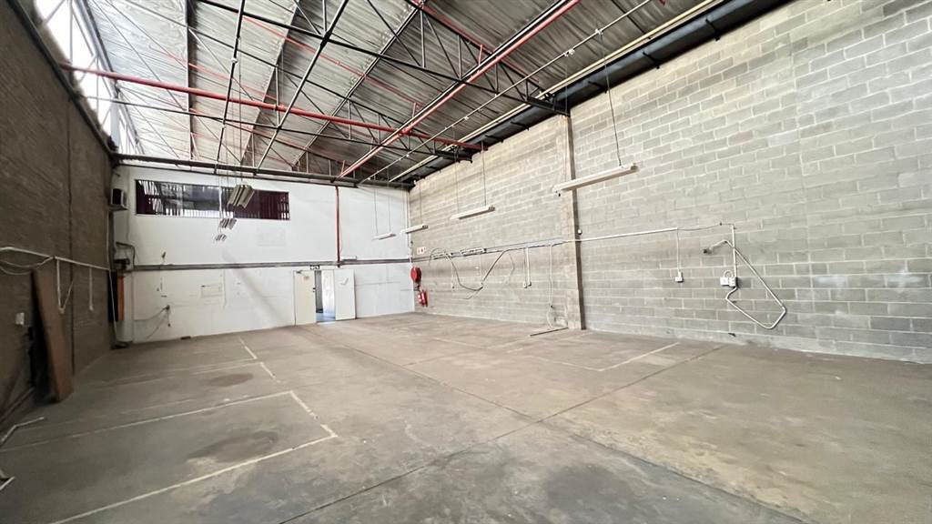 103  m² Industrial space in Selby photo number 4