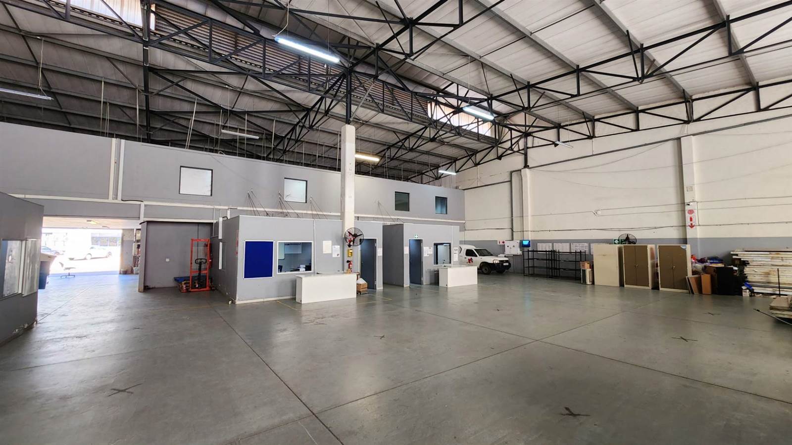 1008  m² Industrial space in Riverhorse Valley photo number 13