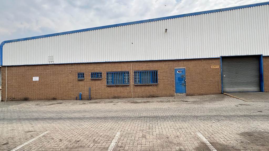 546  m² Industrial space in Selby photo number 1