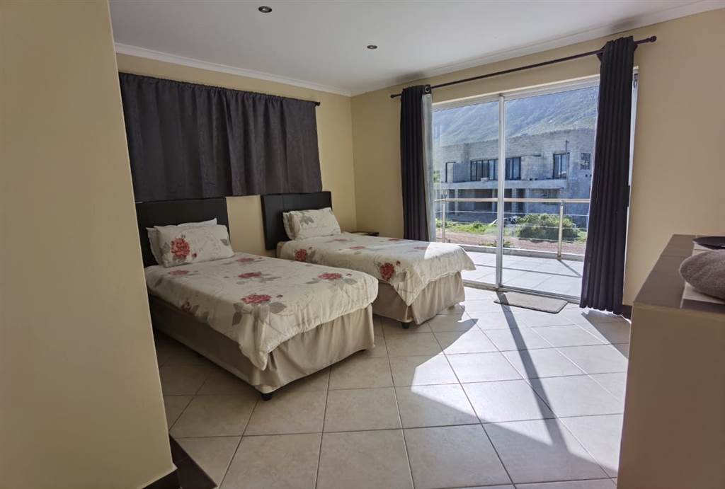 5 Bed House in Bettys Bay photo number 18