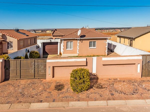 3 Bedroom House 3 Bedroom House