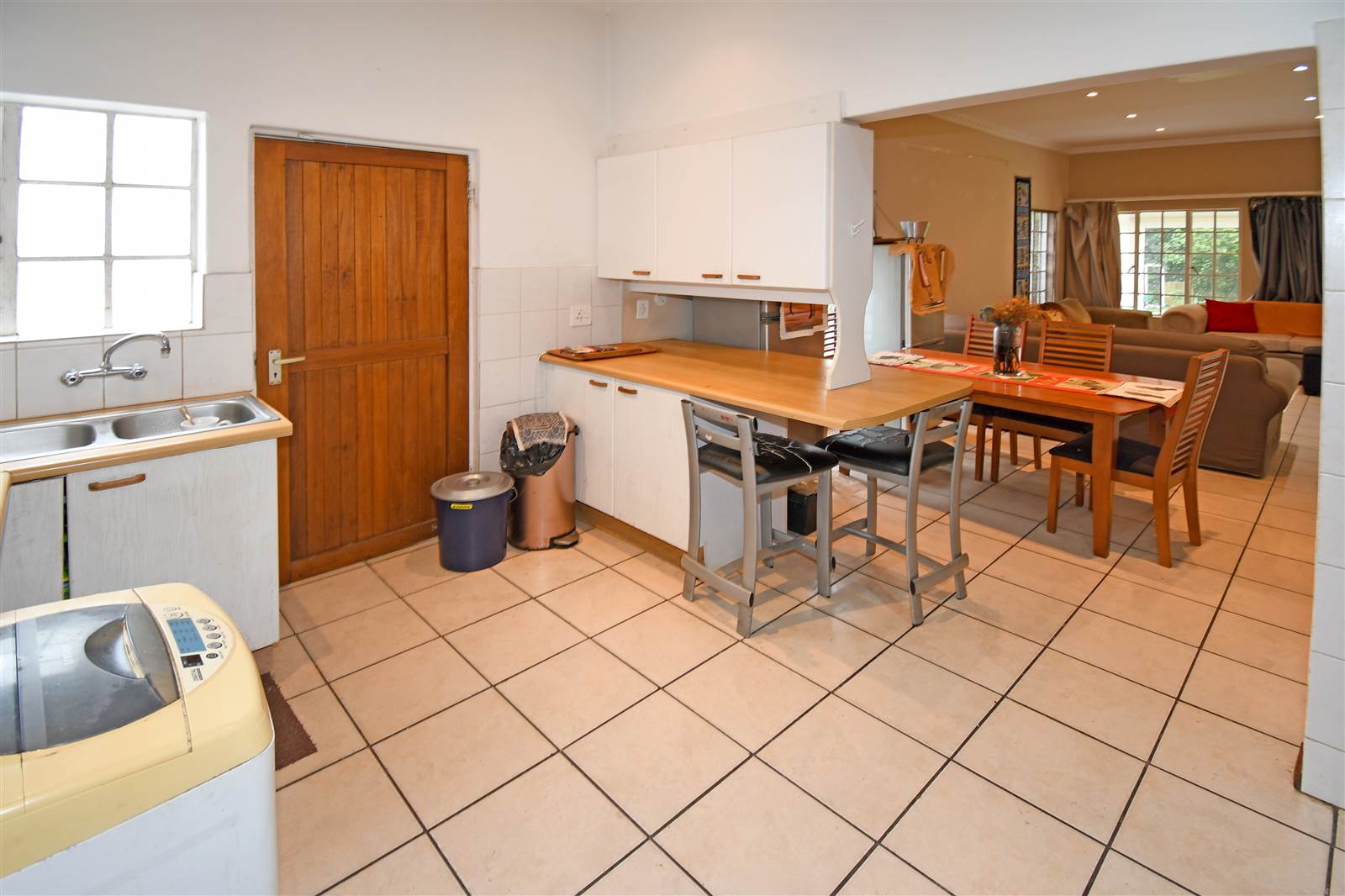 3 Bed Townhouse in Craighall Park photo number 14