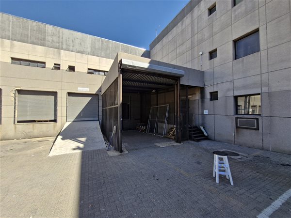 474  m² Industrial space