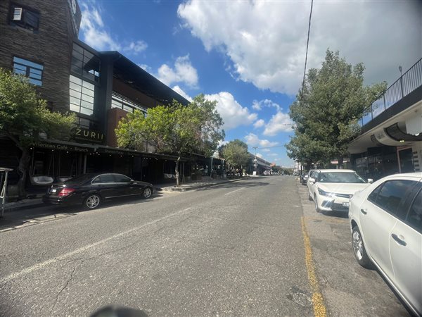 554  m² Commercial space in Parkhurst