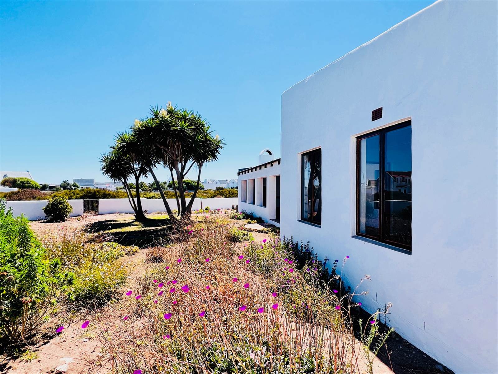 2 Bed House in Jacobsbaai photo number 2