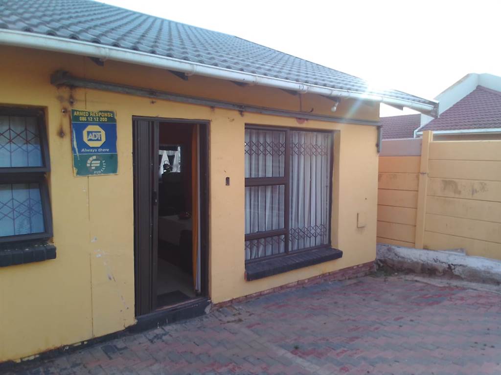 3 Bed House in Kwadwesi photo number 1
