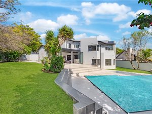 4 Bed House in Hurlingham Manor