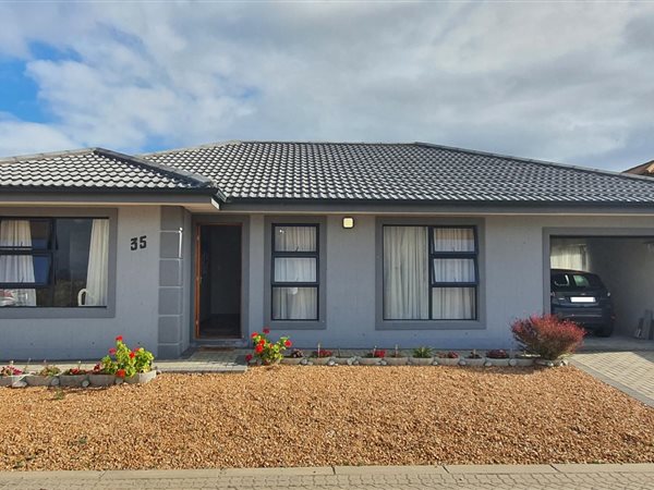 3 Bedroom Townhouse 3 Bedroom Townhouse