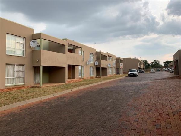 2 Bedroom Townhouse 2 Bedroom Townhouse