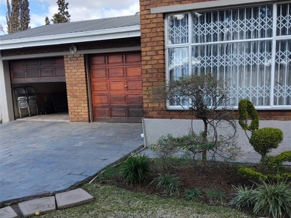 3 Bedroom House 3 Bedroom House