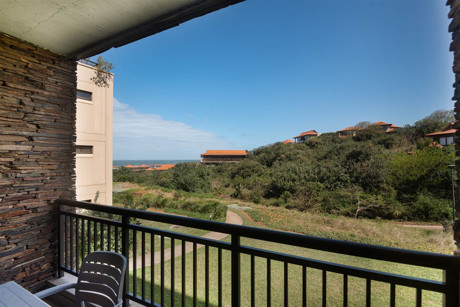 2 Bed Apartment in Zimbali Estate photo number 7
