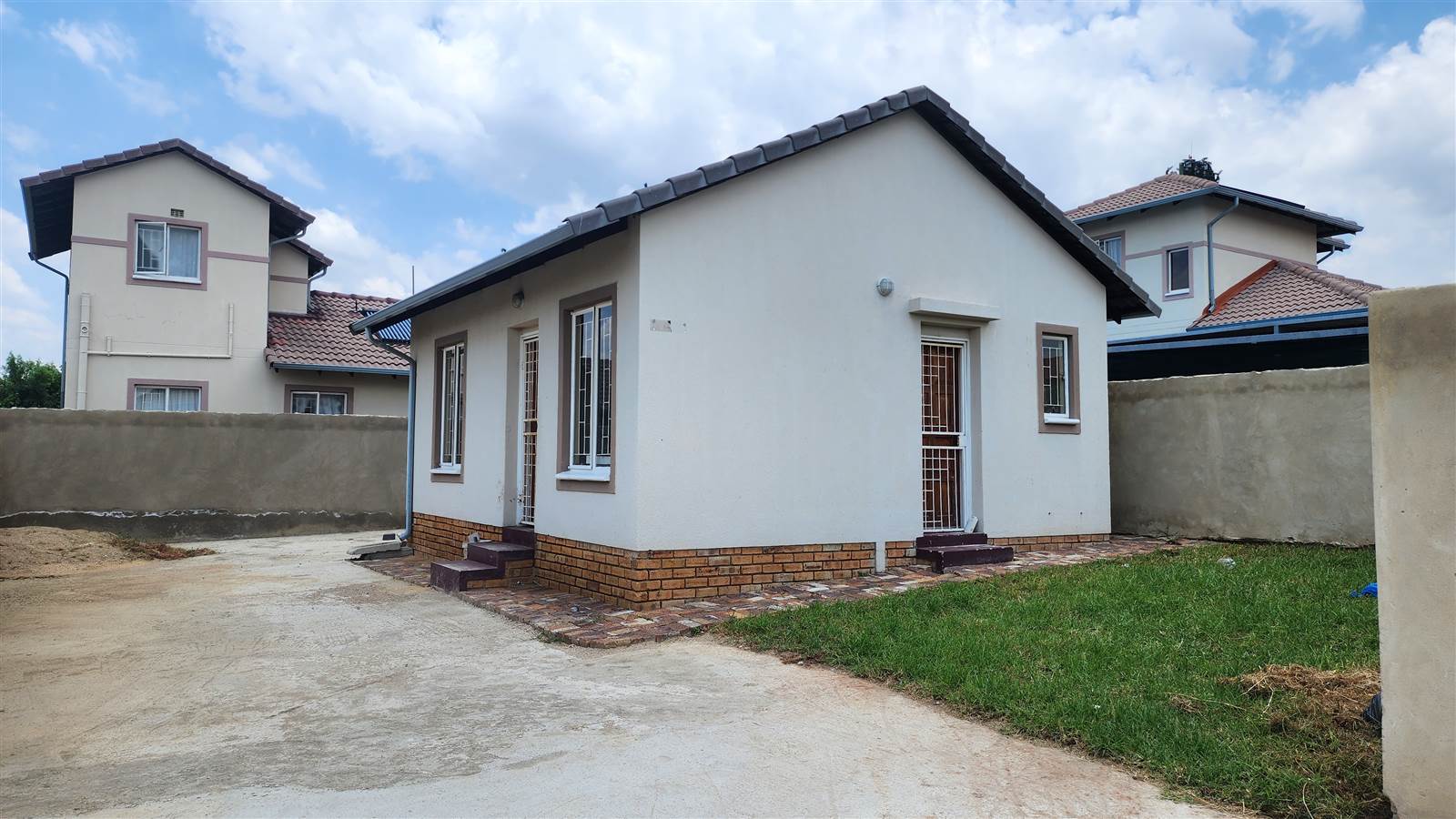 2 Bed Cluster in Bloubosrand photo number 1