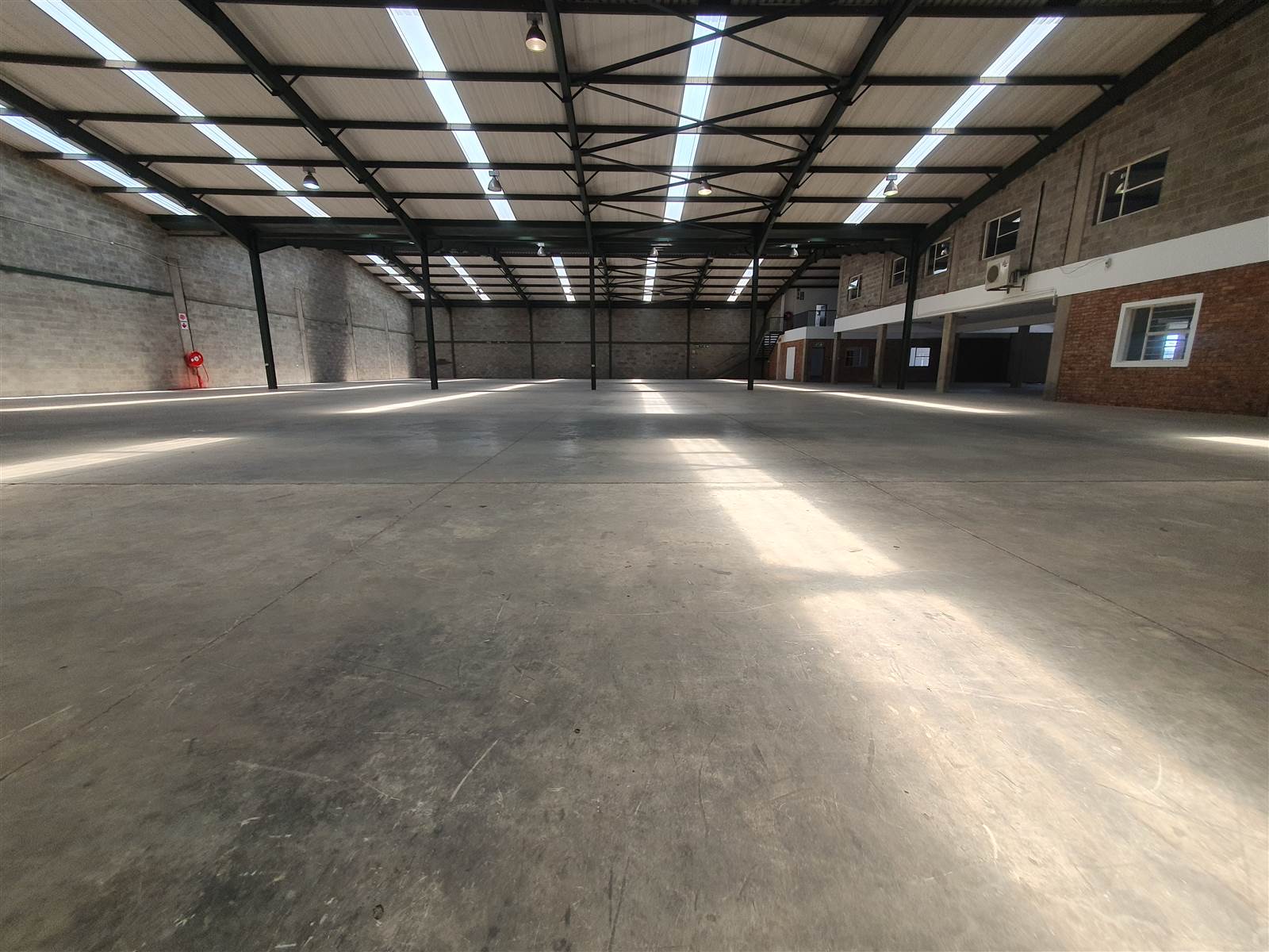 2361  m² Industrial space in Ormonde photo number 2