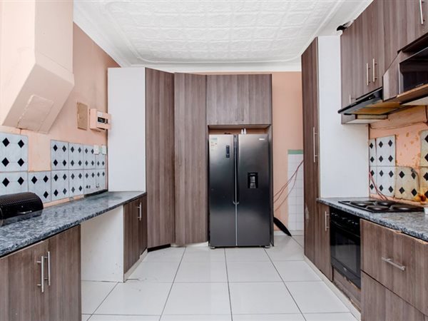 3 Bedroom House 3 Bedroom House