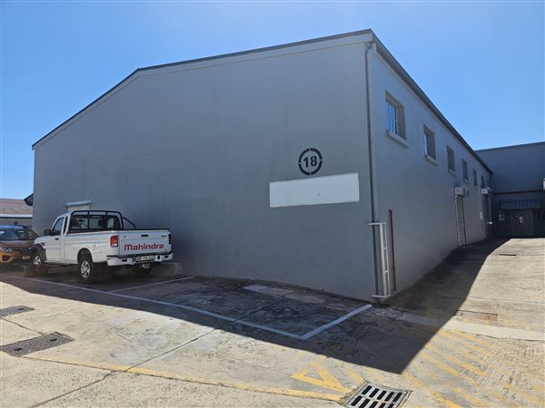 423  m² Industrial space