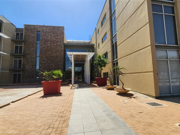 5000  m² Commercial space in Ashlea Gardens