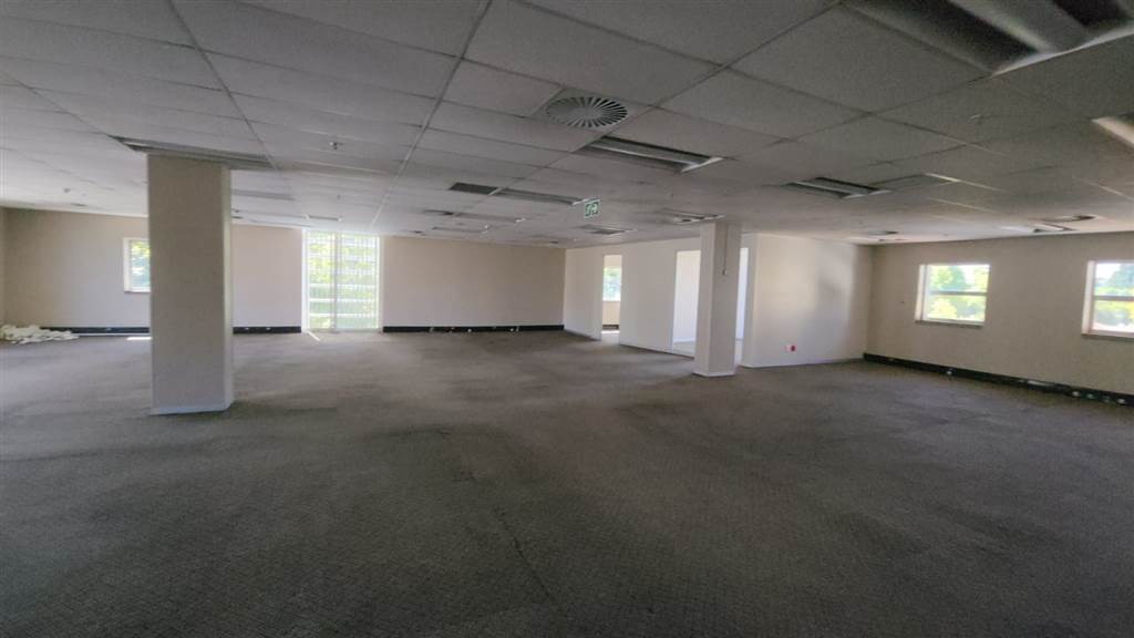 5000  m² Commercial space in Ashlea Gardens photo number 10