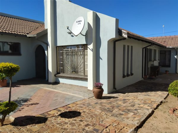 3 Bedroom House 3 Bedroom House