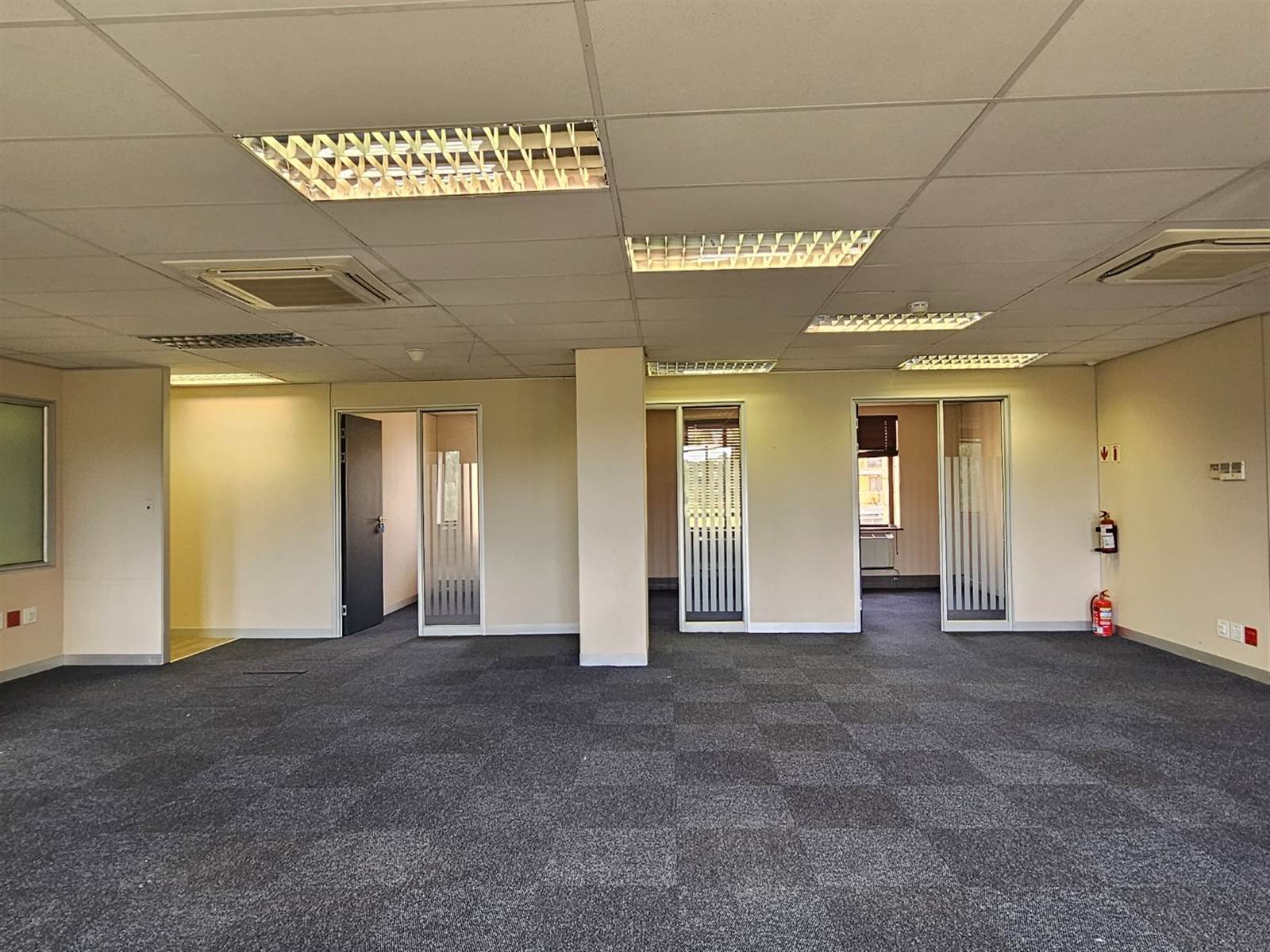 303  m² Commercial space in Fourways photo number 16