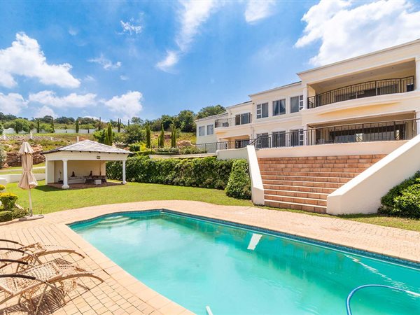 6 Bed House in Cornwall Hill
