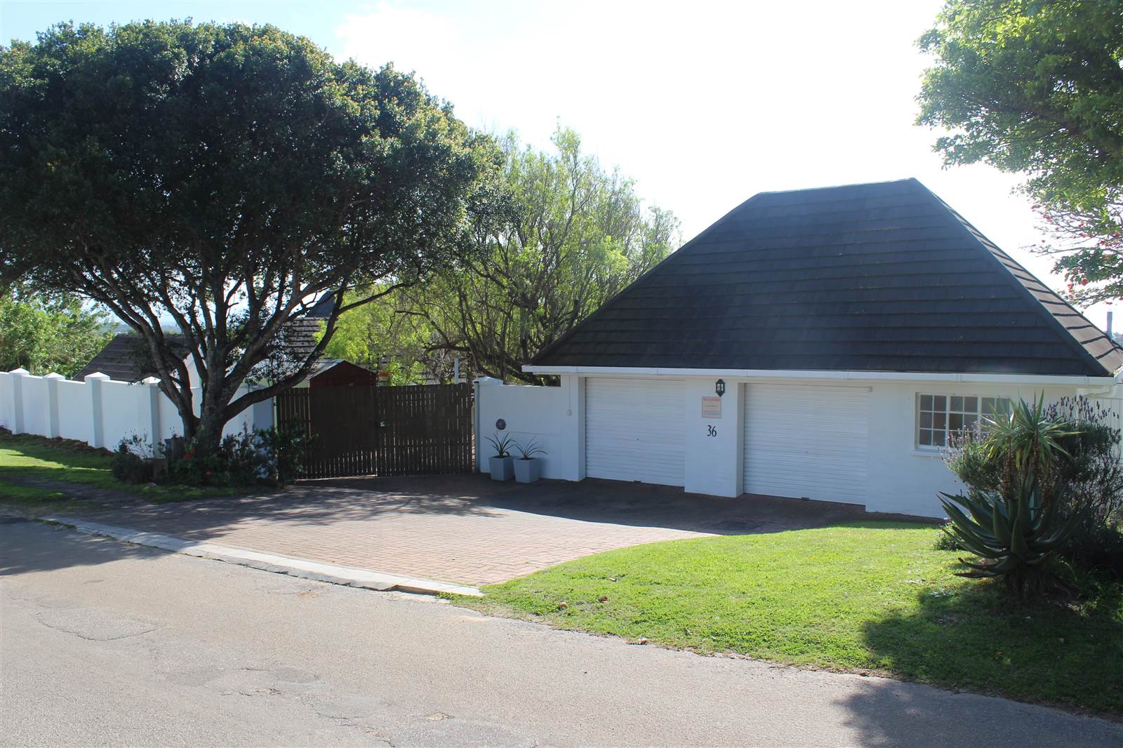 6 Bed House in St Francis Bay photo number 1