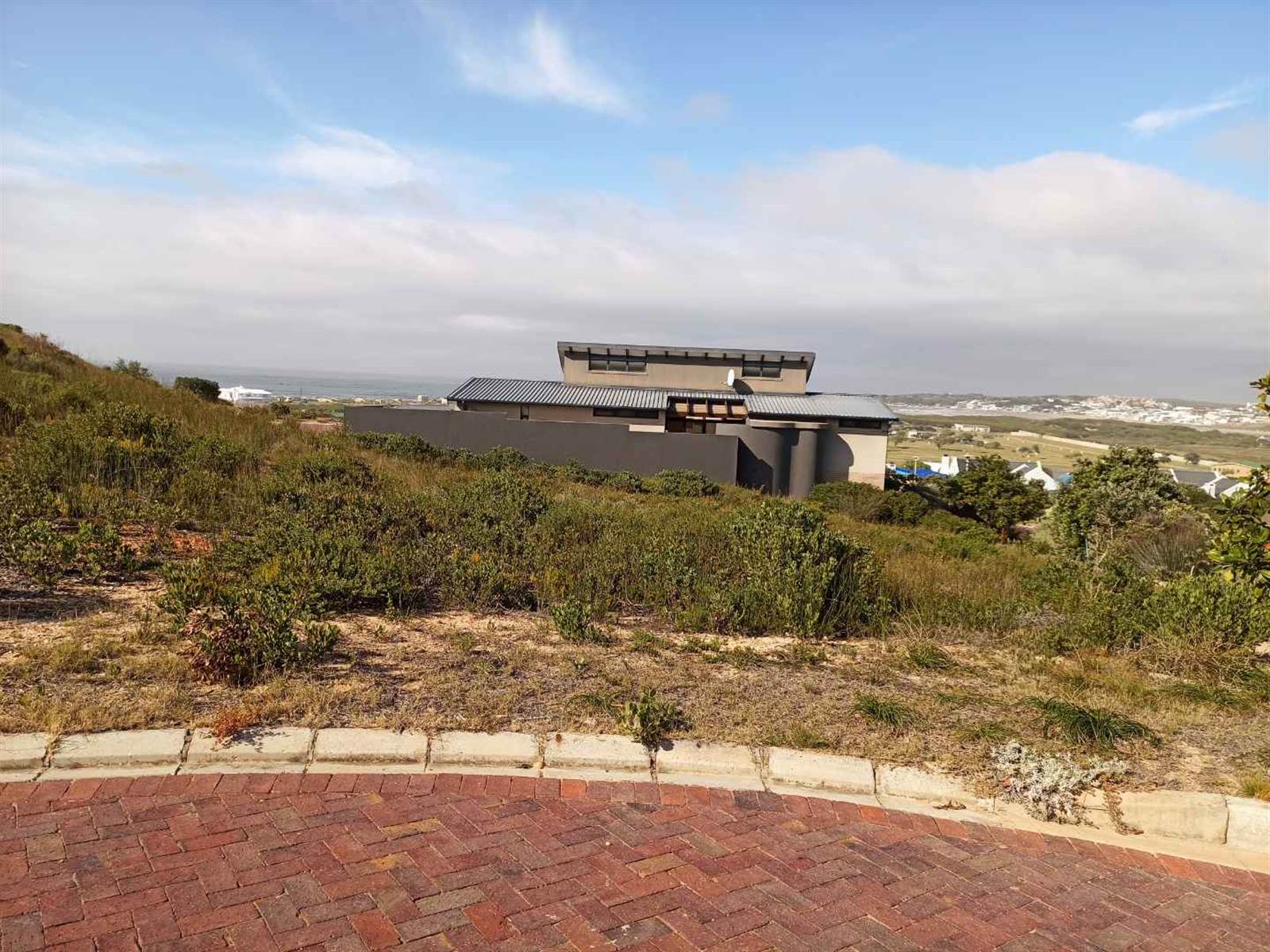 908 m² Land available in Stilbaai photo number 2