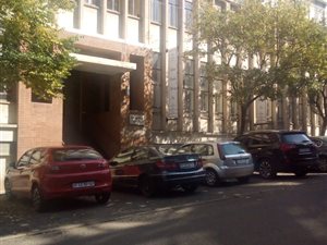 2 Bed Apartment in Newtown