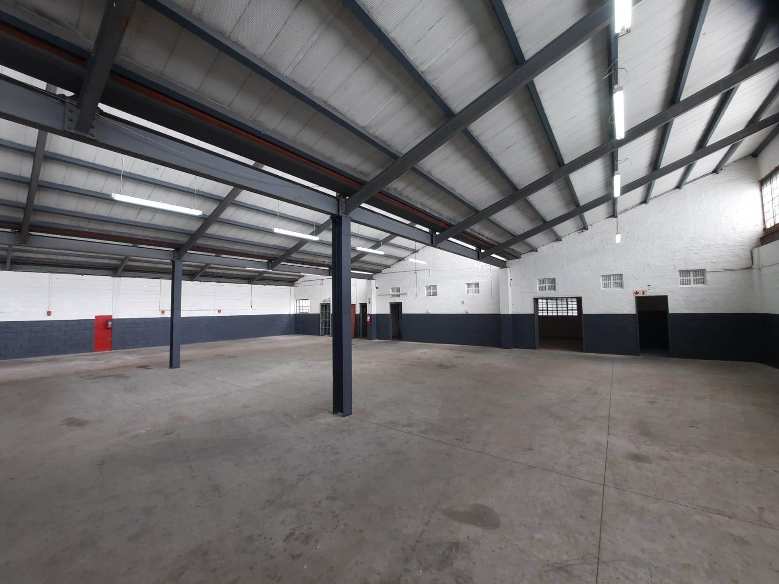 540  m² Industrial space in Parow East photo number 2