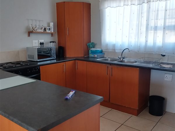 2 Bedroom House 2 Bedroom House